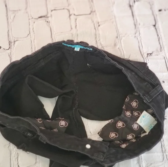 Shorts, color Distressed black, YMI, size 13, stretch material - Picture 5 of 6